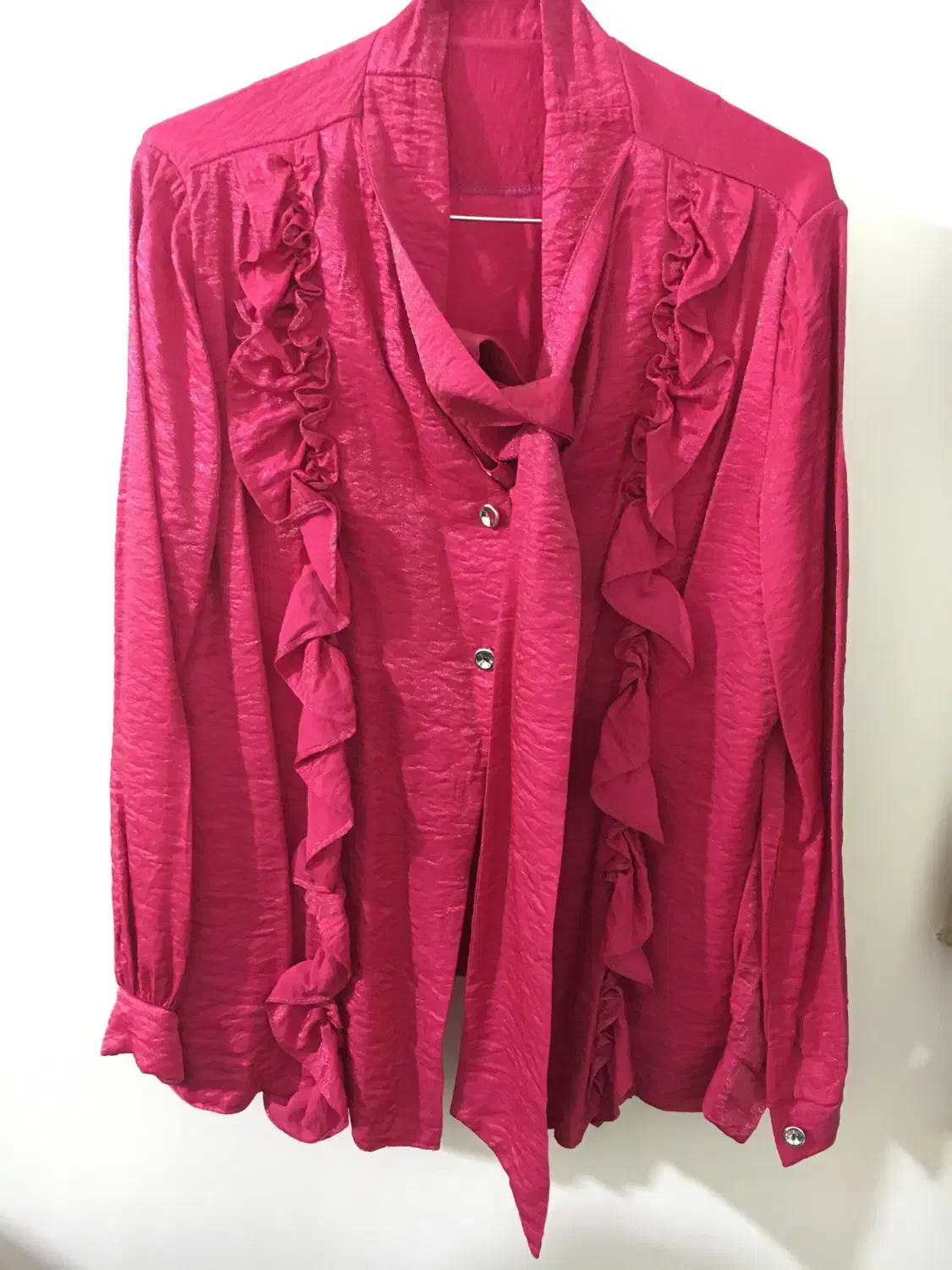 شومیز|لباس|آزادشهر, |دیوار