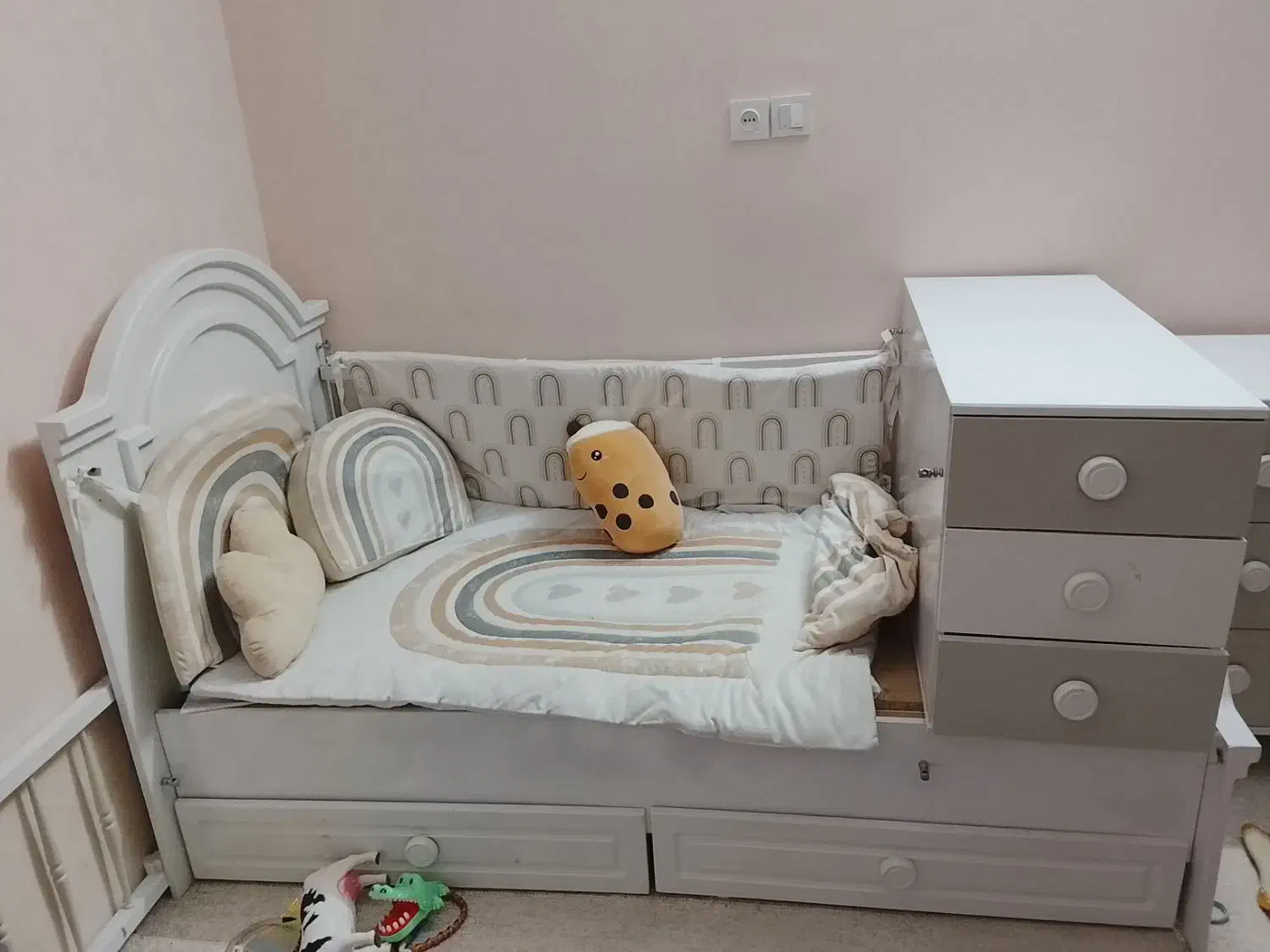 تختخواب کودک با کمد و شلف|اسباب و اثاث بچه|بندر گناوه, |دیوار