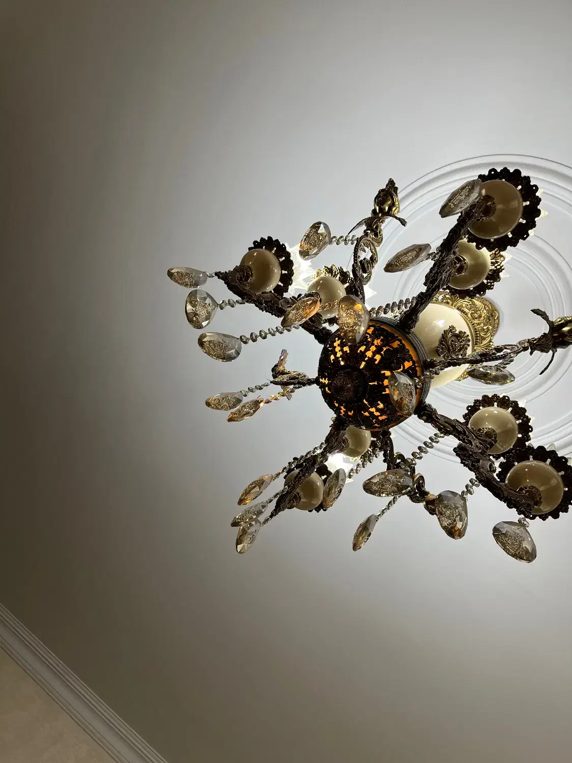 لوستر ۸شاخه|لوستر و چراغ آویز|تهران, اوقاف|دیوار