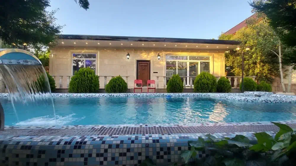 اجاره باغ ویلا مراسمی استخر دار هر ساعتی از روزانه|اجارهٔ کوتاهمدت ویلا و باغ|تهران, صادقیه|دیوار