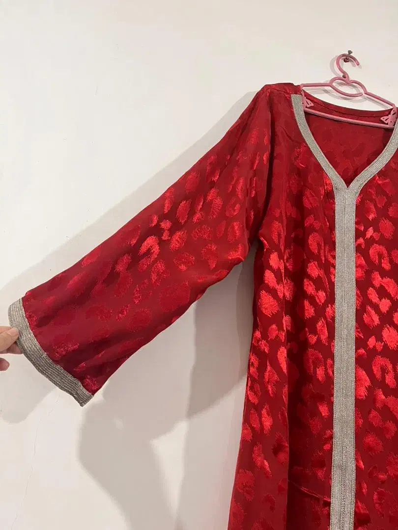 کفتان قرمز پلنگی|لباس|رامهرمز, |دیوار