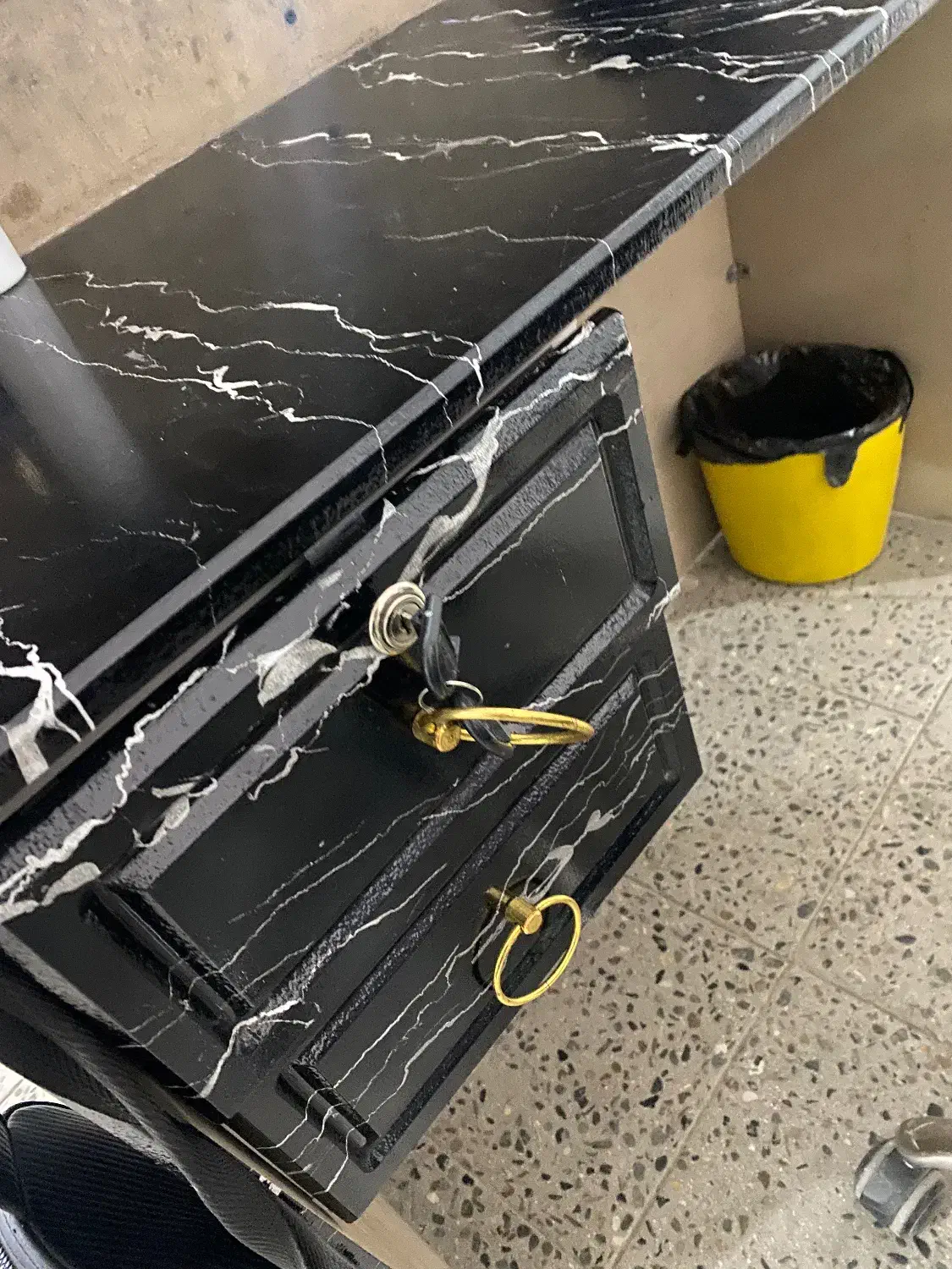 کانتر|میز تحریر و کامپیوتر|دورود, |دیوار