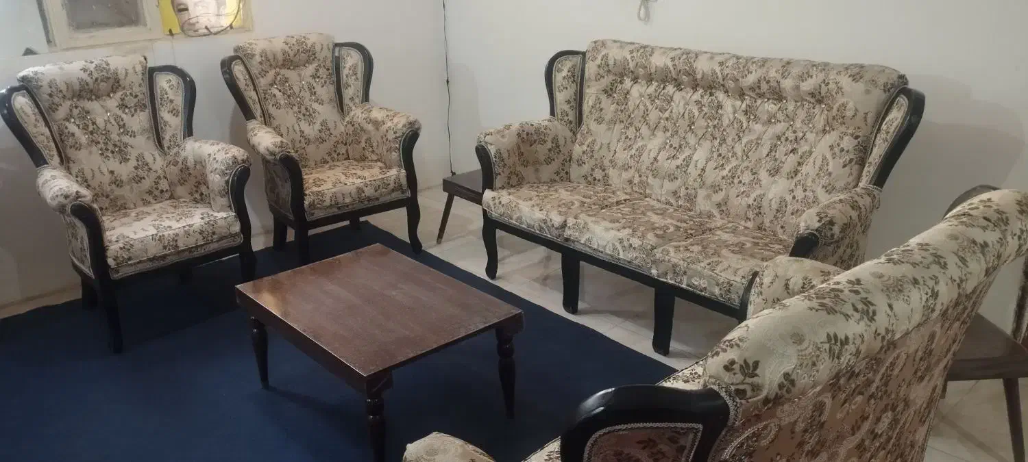 مبل کلاسیک همراه با نهارخوری چهار نفره|مبلمان خانگی و میز عسلی|پرند, فاز ۰|دیوار