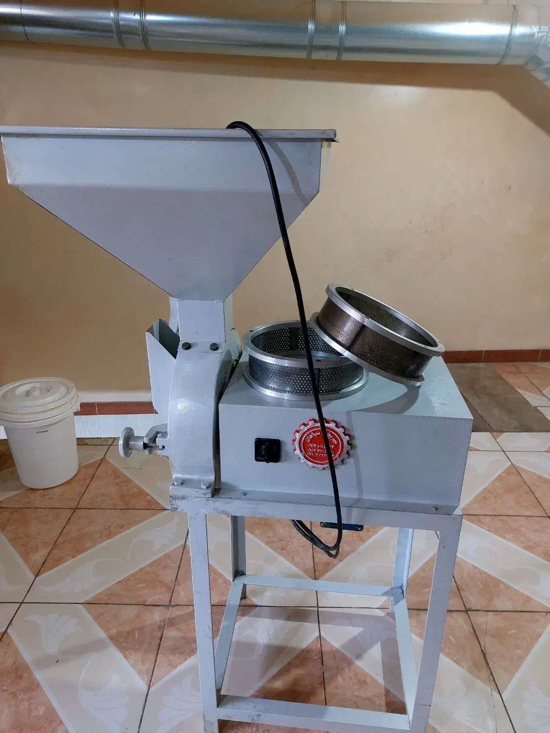 آسیاب (شکر ساب) مقداری لوازم فانتزی|ماشینآلات صنعتی|اردبیل, |دیوار