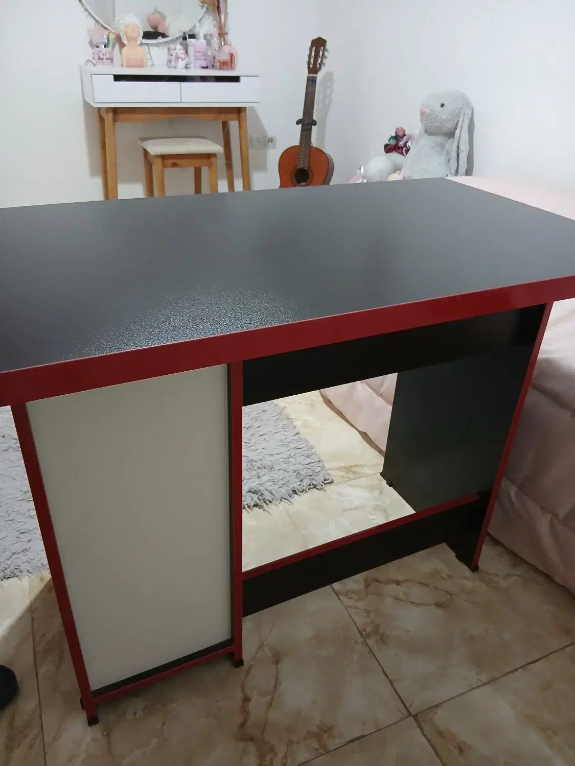 تخت جلوتختی میز تحریر|تخت و سرویس خواب|رشت, چله خانه|دیوار