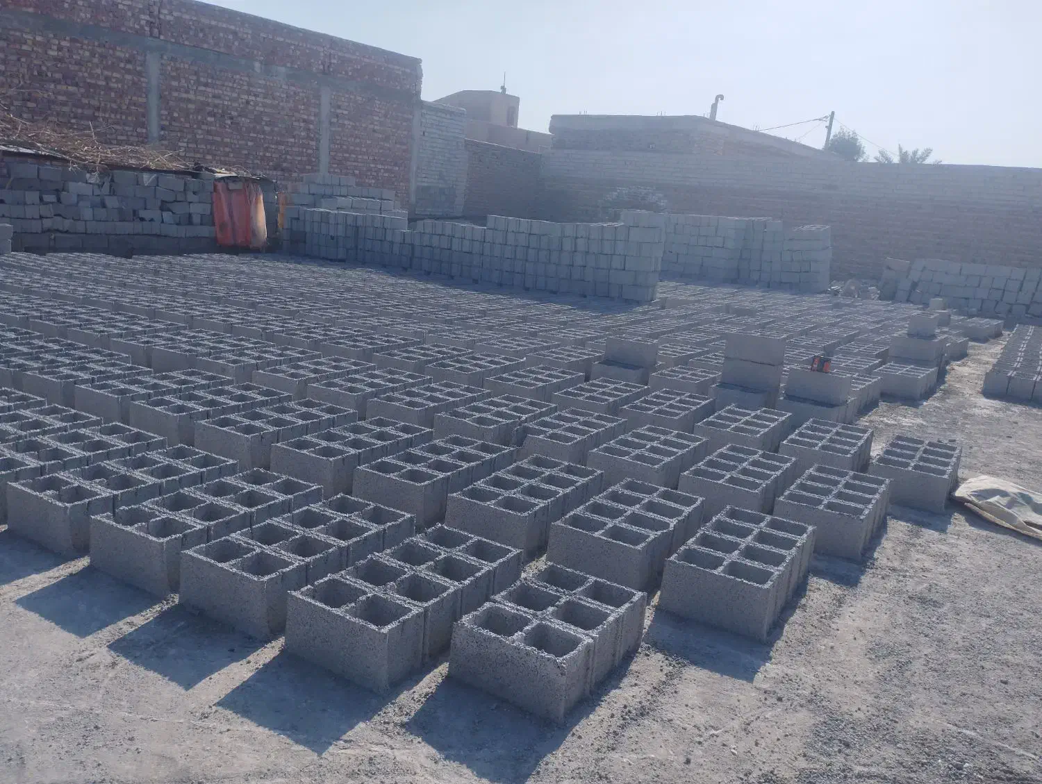 بلوک زنی و کار گر( بلوک سقفی دیواری)|استخدام معماری، عمران و ساختمانی|ایرانشهر, |دیوار