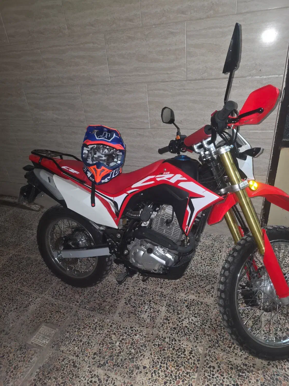 توسن 250|موتورسیکلت|رشت, چله خانه|دیوار