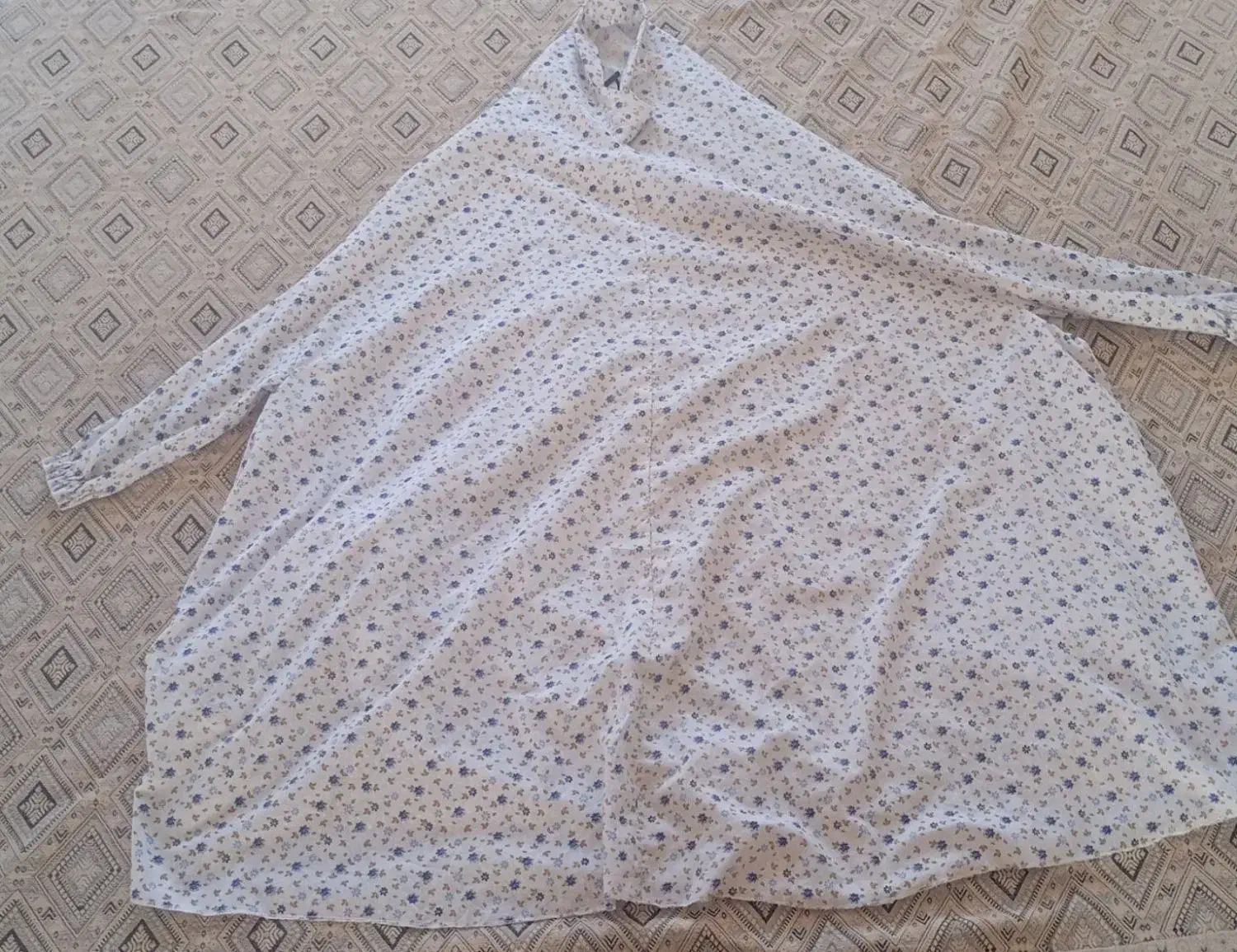 چادر نماز|لباس|سقز, |دیوار