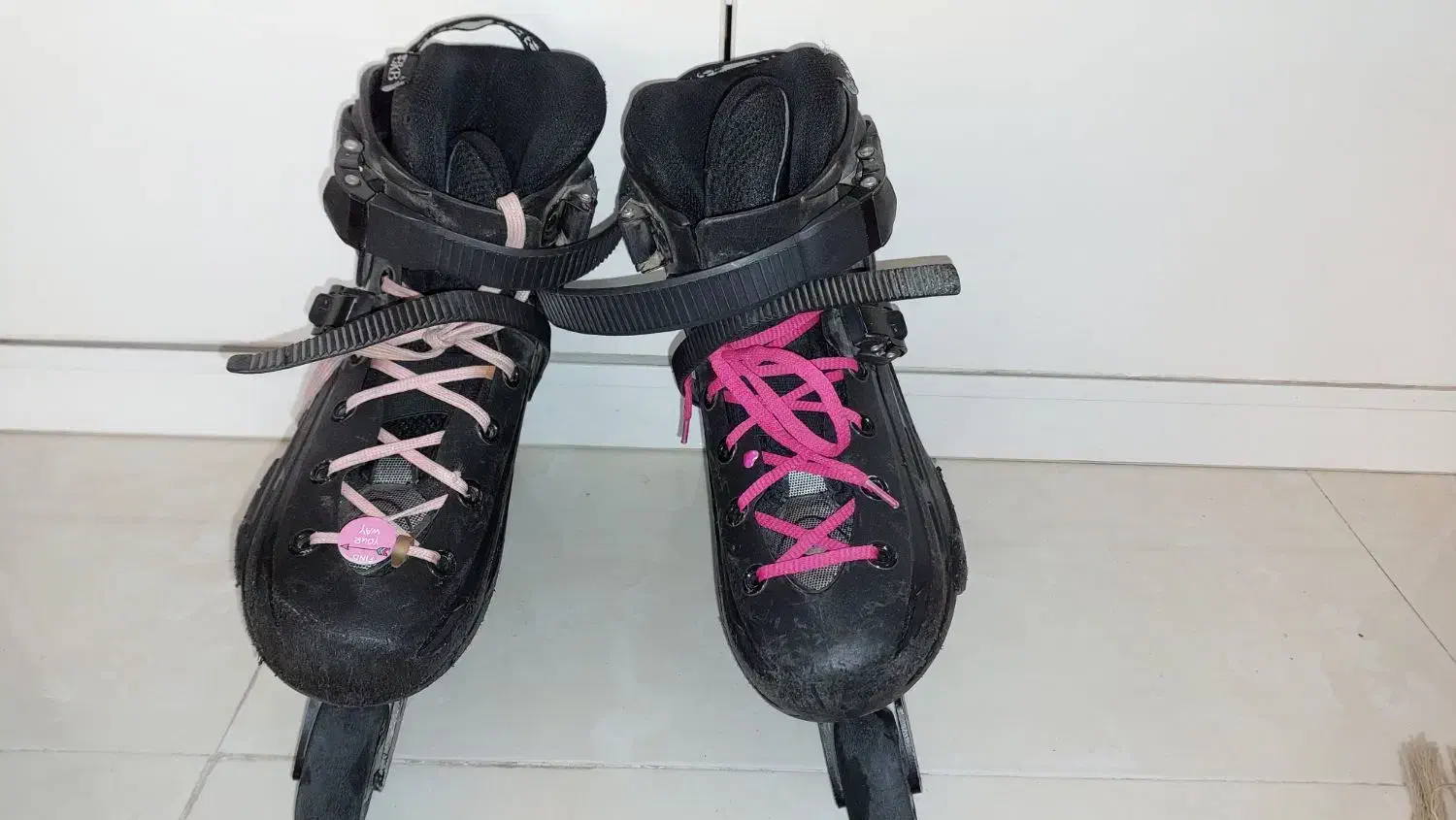 اسکیت|دوچرخه، اسکیت، اسکوتر|ری, علایین|دیوار