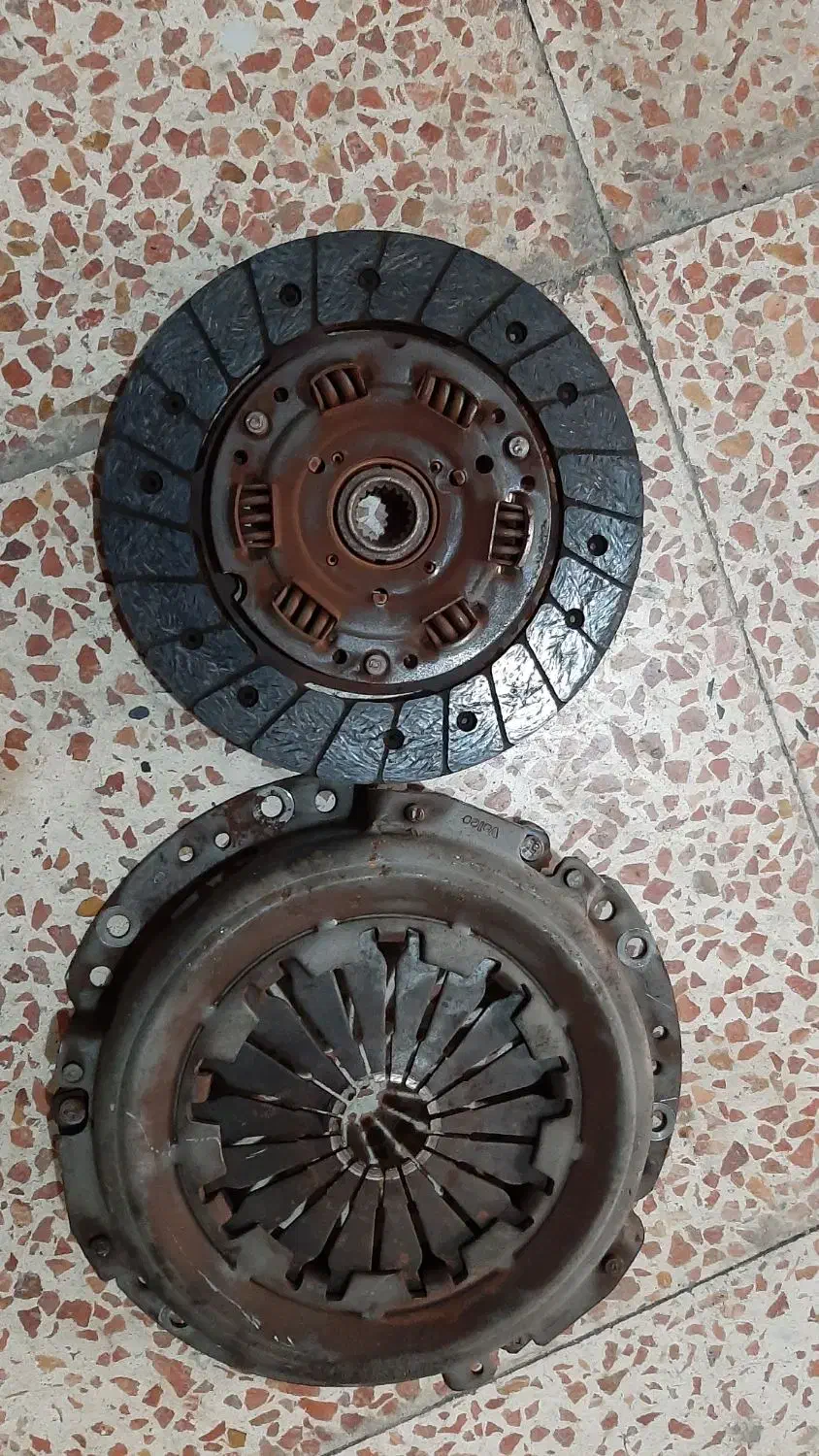 صفحه کلاج|قطعات یدکی و لوازم جانبی|رشت, کوی مهر|دیوار