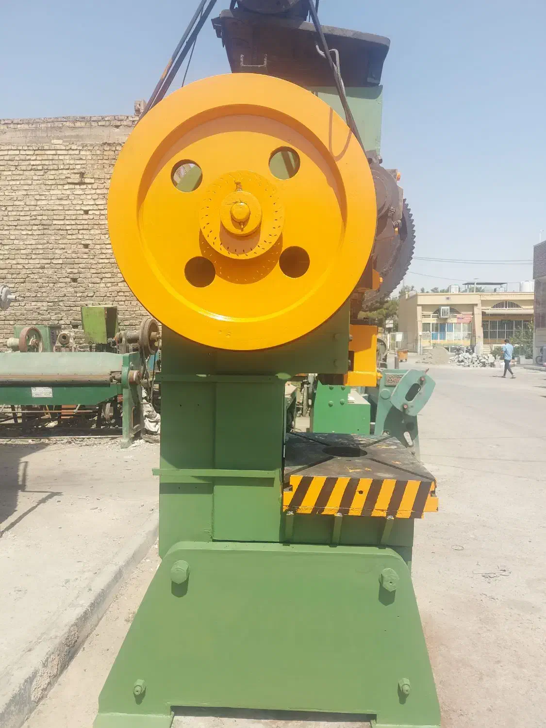 پرس ضربه ای ۱۲۰تن قیومی|ماشین‌آلات صنعتی|اصفهان, شهرک کوثر|دیوار