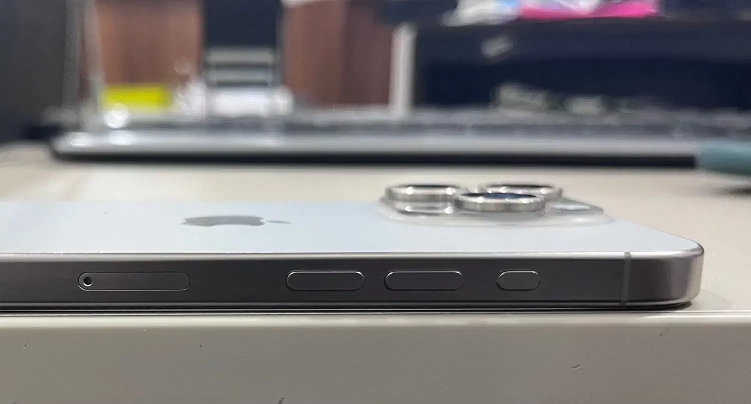 iPhone 15 pro zaa 256|موبایل|گله دار, |دیوار