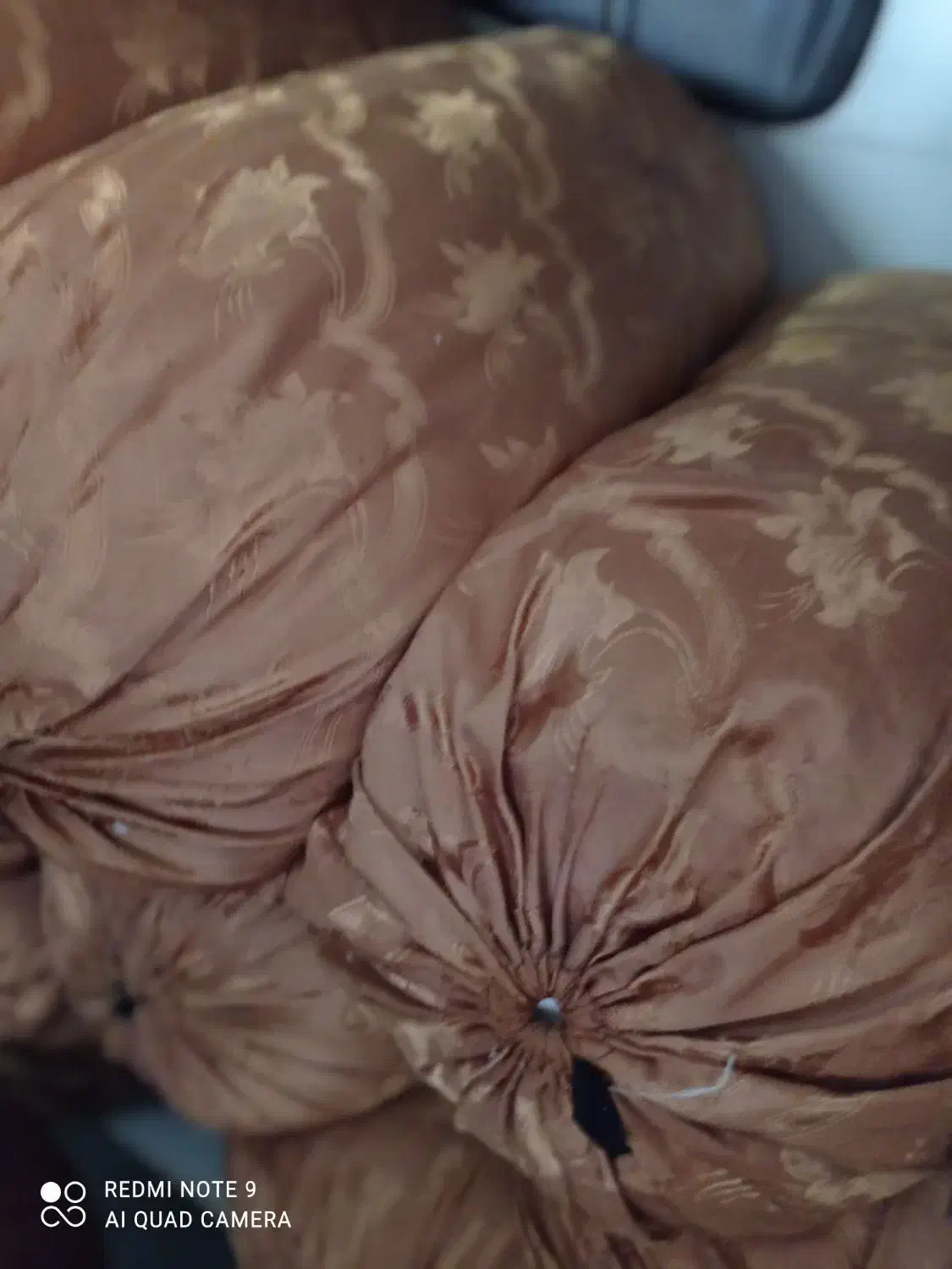 بالشت|رختخواب، بالش، پتو|لردگان, |دیوار