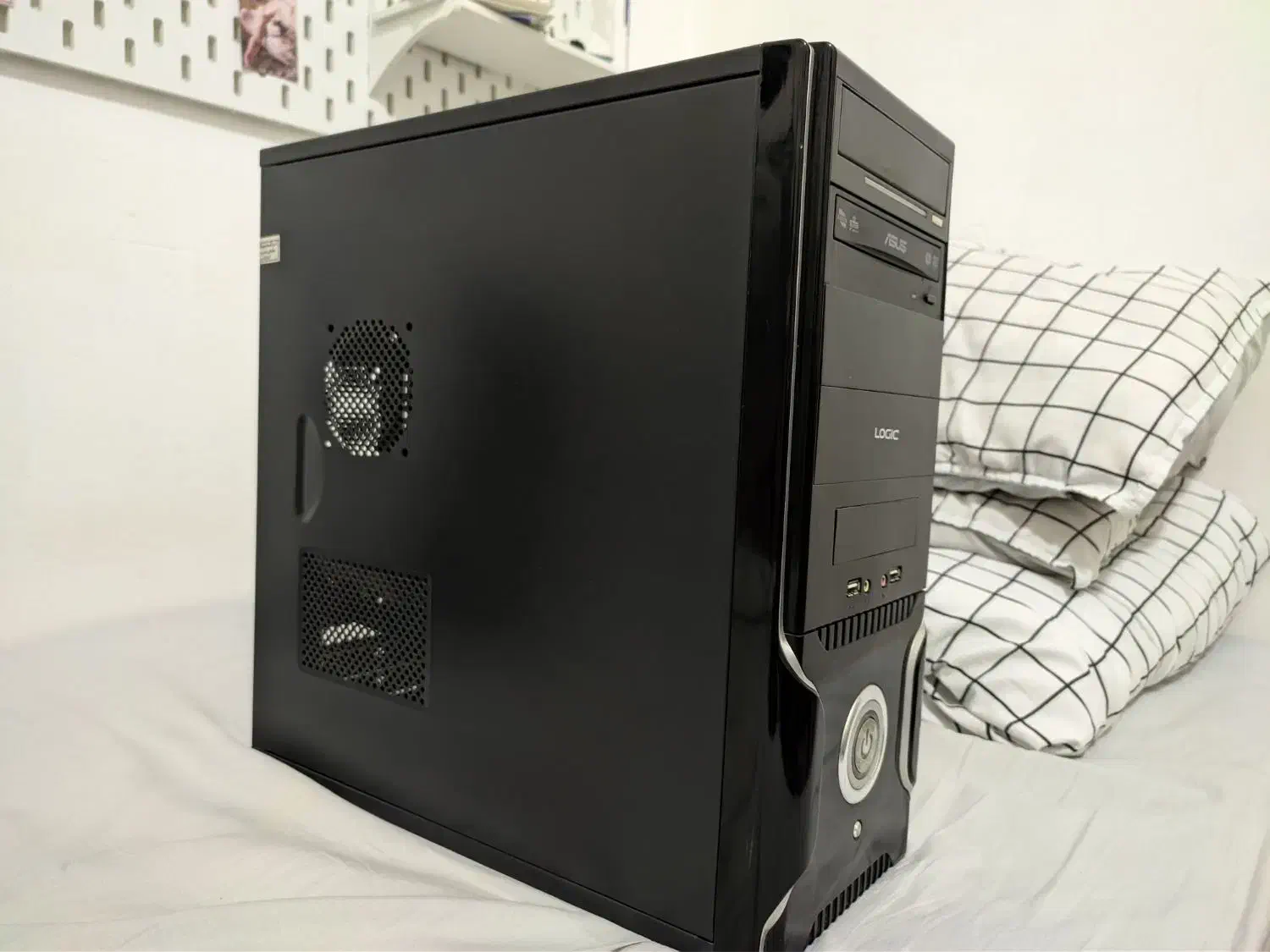 کامپیوتر رومیزی|رایانه رومیزی|دوگنبدان, |دیوار