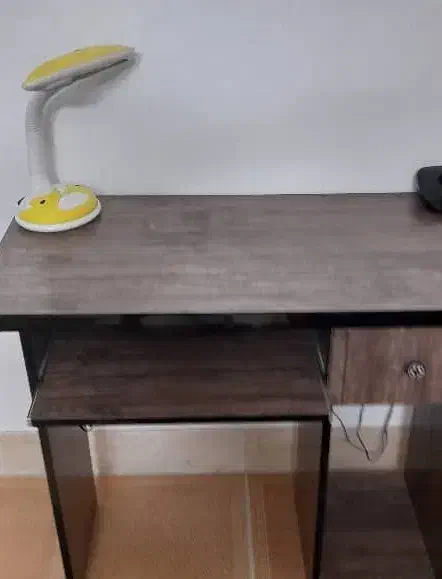 میز تحریر و چراغ مطالعه|میز تحریر و کامپیوتر|خوانسار, |دیوار