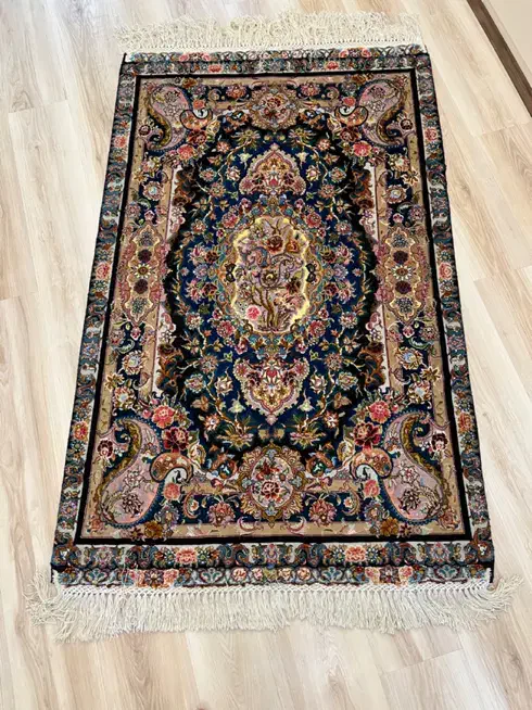 فرش دستباف زرنیم سالاری ۶۰ رج|فرش|خوی, |دیوار