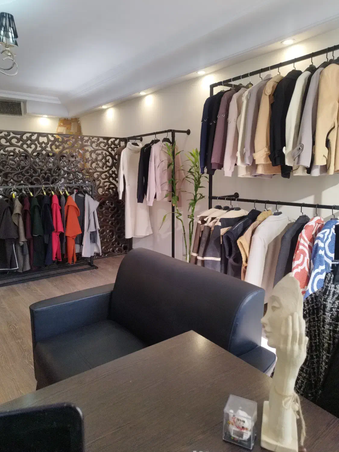 همکار در دفتر پخش مانتو میدان هفت تیر|استخدام خدمات فروشگاه و رستوران|تهران, ایرانشهر|دیوار