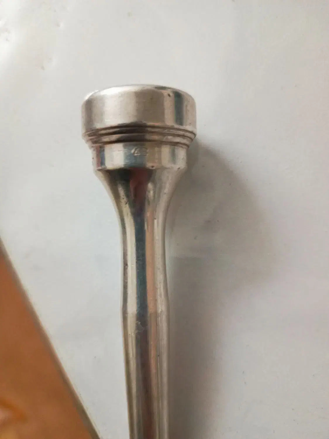 سرسازدنیس ویک فوربی|سازهای بادی|مبارکه, |دیوار