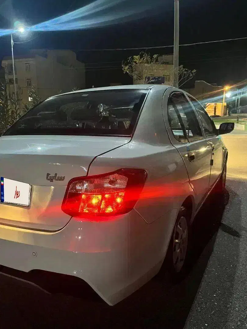 ساینا S مدل ۴۰۳ برج ۱۲ در حد خشک|خودرو سواری و وانت|ساوه, |دیوار