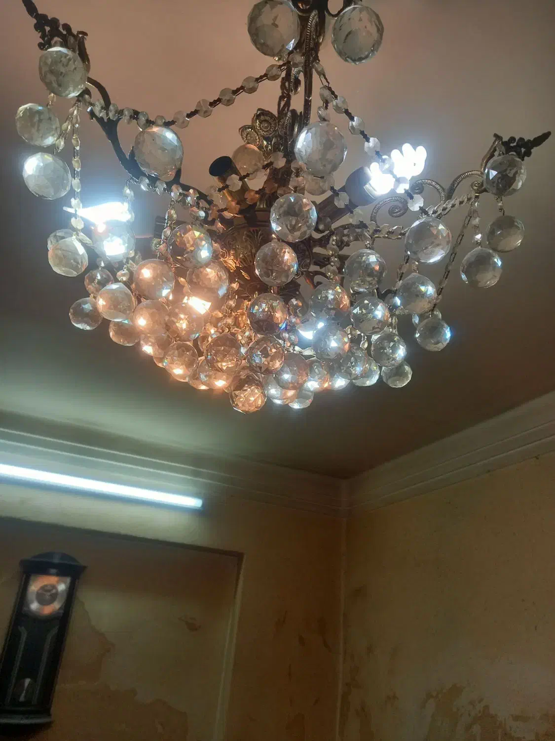 دوعدد لوستر با کریستالهای خارجی|لوستر و چراغ آویز|تهران, امیر بهادر|دیوار