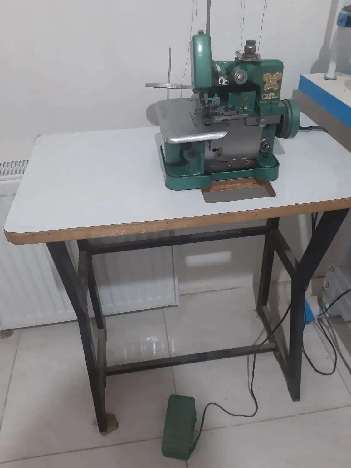 سردوز پروانه ۳ نخ با میز|چرخ خیاطی و ریسندگی|محمدشهر, ولدآباد|دیوار