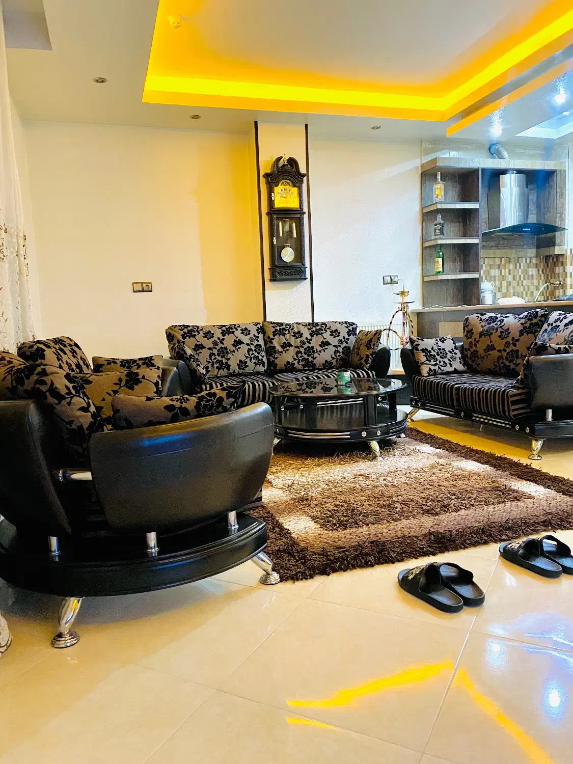 اجاره واحد شیک و‌تمیز روزانه|اجارهٔ کوتاه‌مدت آپارتمان و سوئیت|شاهین‌شهر, خانه کارگر|دیوار