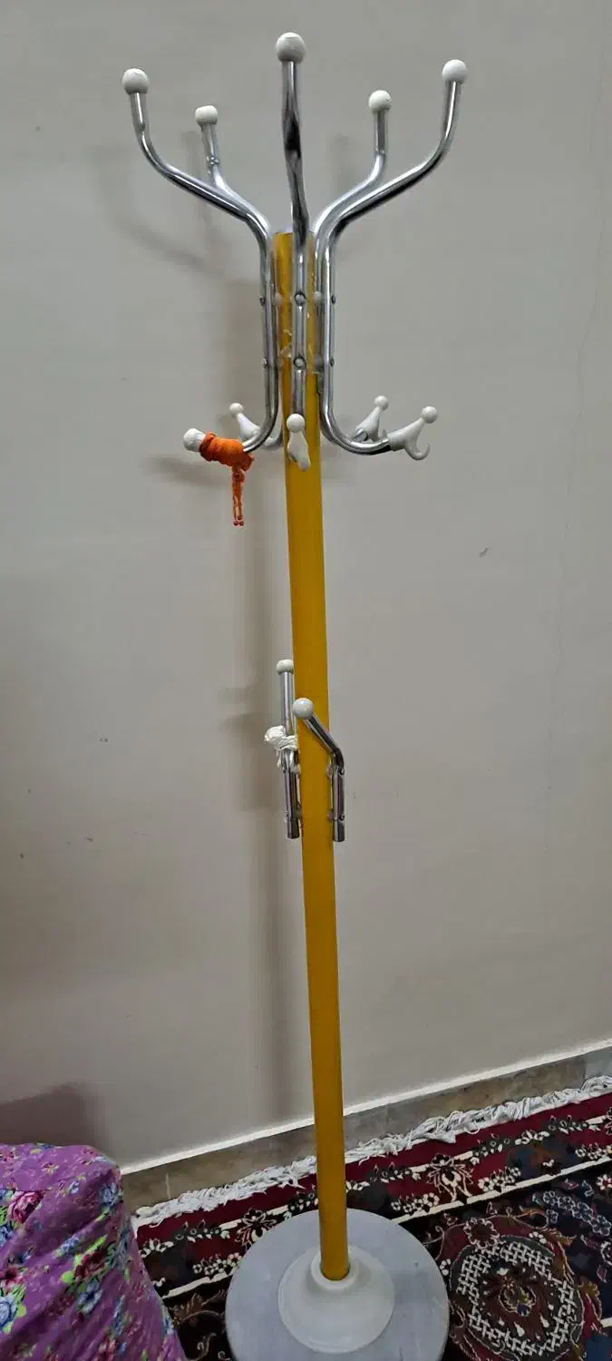 ۲ تا جالباسی لوکس زرد + شرابی پایه مرمر|مبلمان خانگی و میز عسلی|تهران, شهرک شریعتی|دیوار