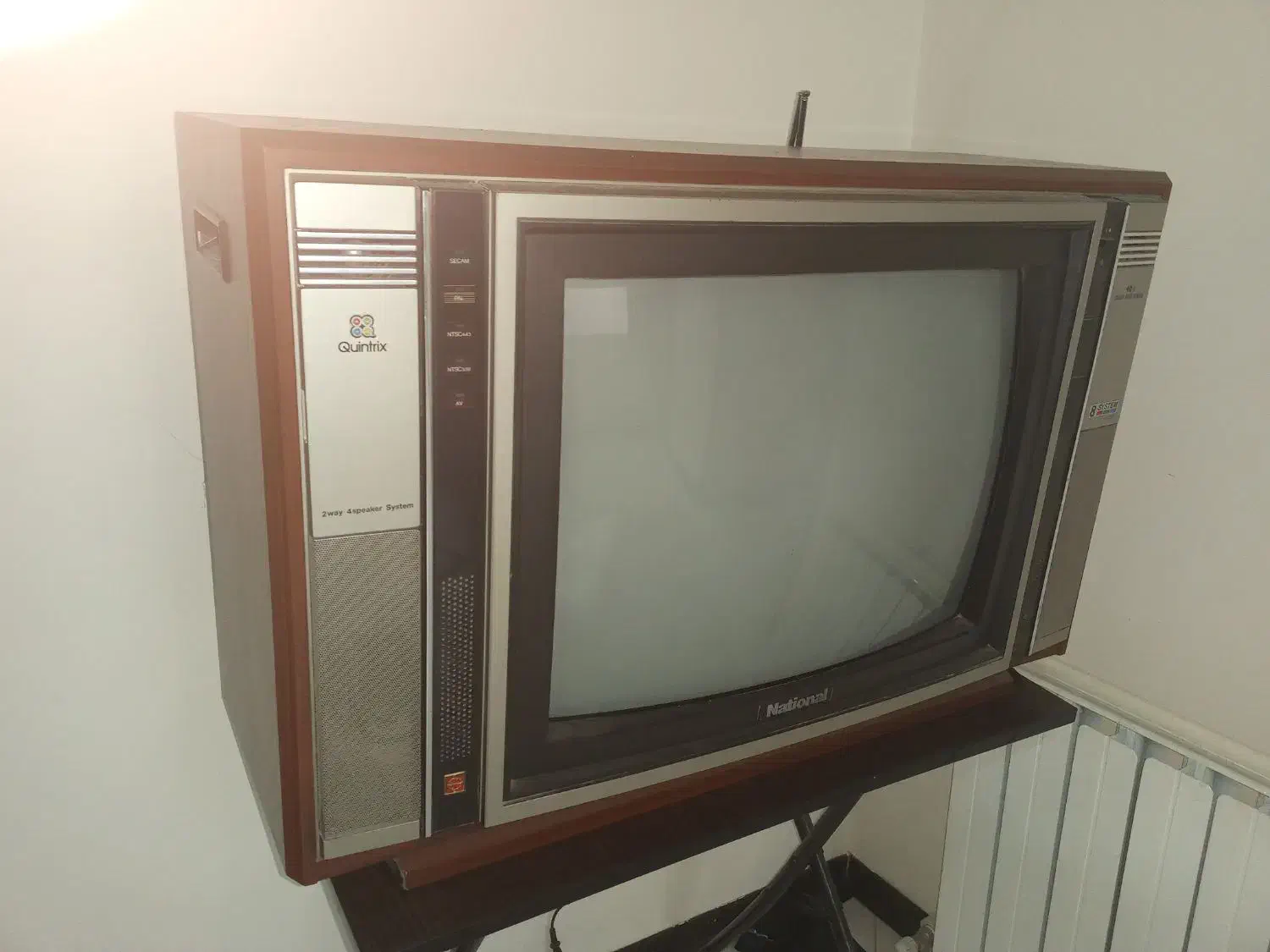 تلویزیون ناسیونال رنگی قدیمی|تلویزیون و پروژکتور|گرمدره, |دیوار