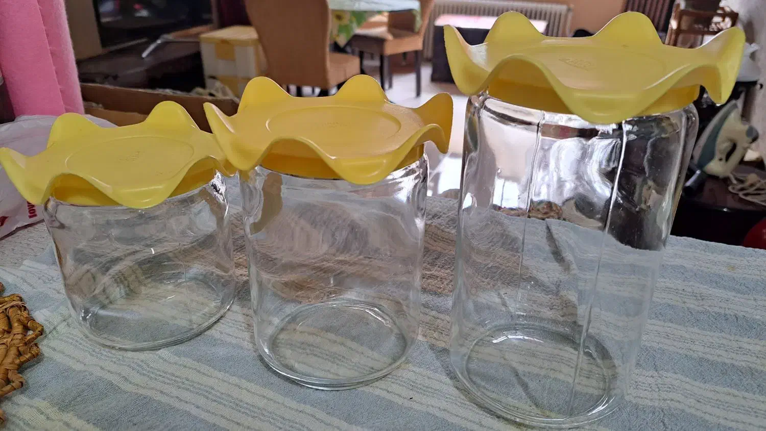 پاسماوری و حبوبات|ظروف نگهدارنده، پلاستیکی، یکبارمصرف|رشت, منظریه|دیوار