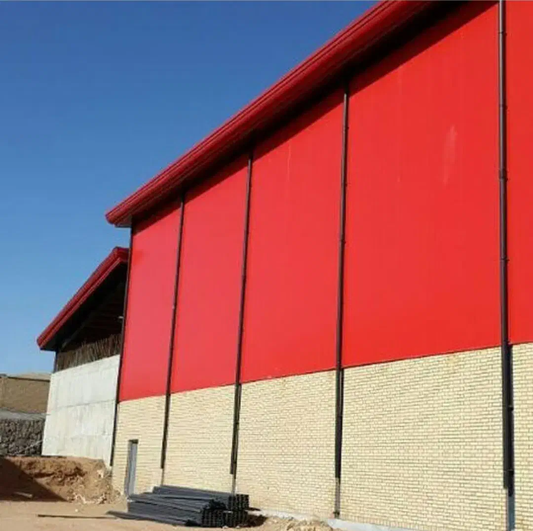 اجرای ساندویچ پانل با اکیپ فوق حرفه ای|خدمات پیشه و مهارت|اصفهان, چرخاب|دیوار