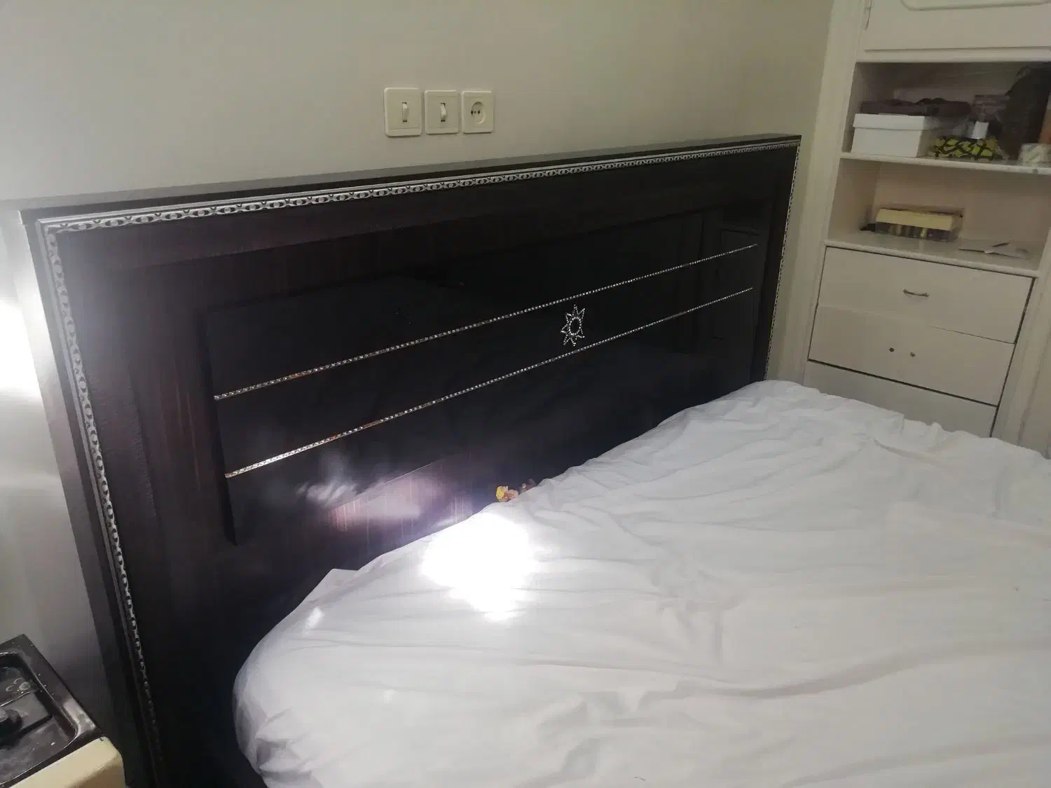 تخت خواب دو نفره|تخت و سرویس خواب|اصفهان, بهارستان (مخابرات)|دیوار