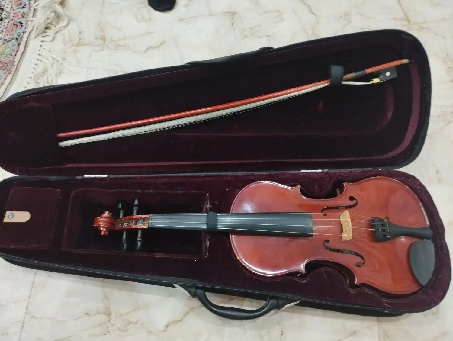 ویولون سایز 4/4|ویولن|سنندج, |دیوار