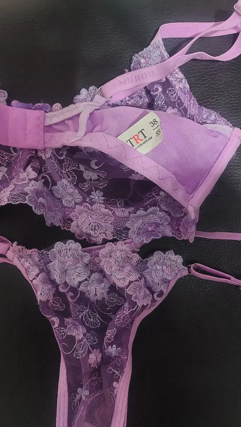 ست لباس زیر زنانه|لباس|رشت, منظریه|دیوار