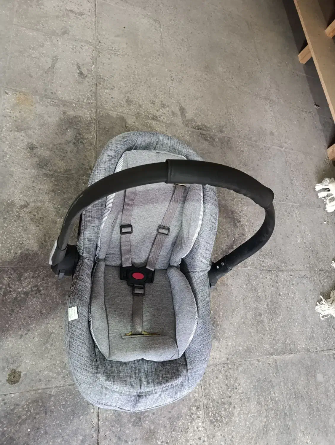 کریر|کالسکه و لوازم جانبی|ساوه, |دیوار