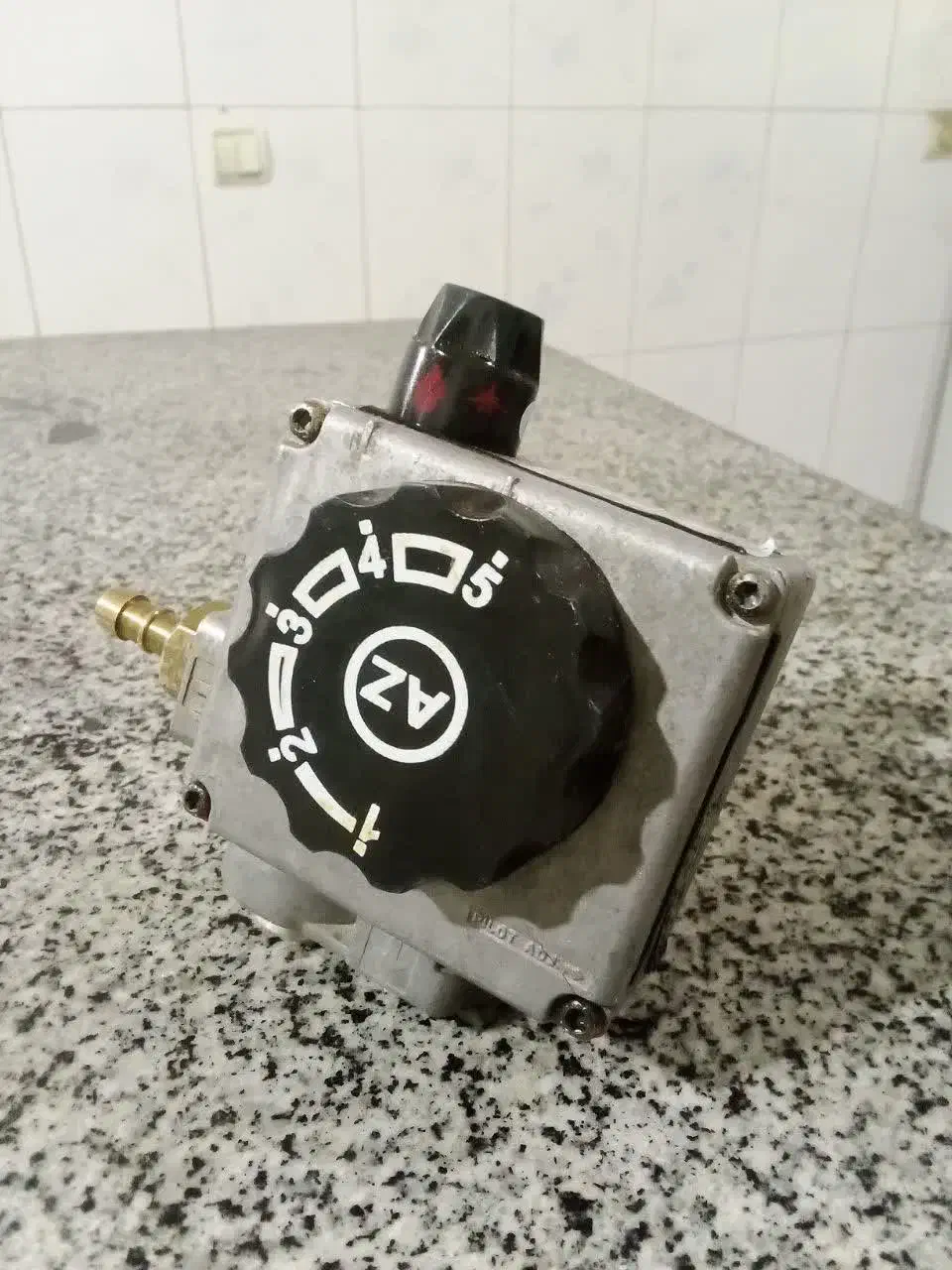 شیر کنترل وریگلاتور آبگرمکن مخزنی|آبگرمکن، پکیج، شوفاژ|سجاس رود, |دیوار