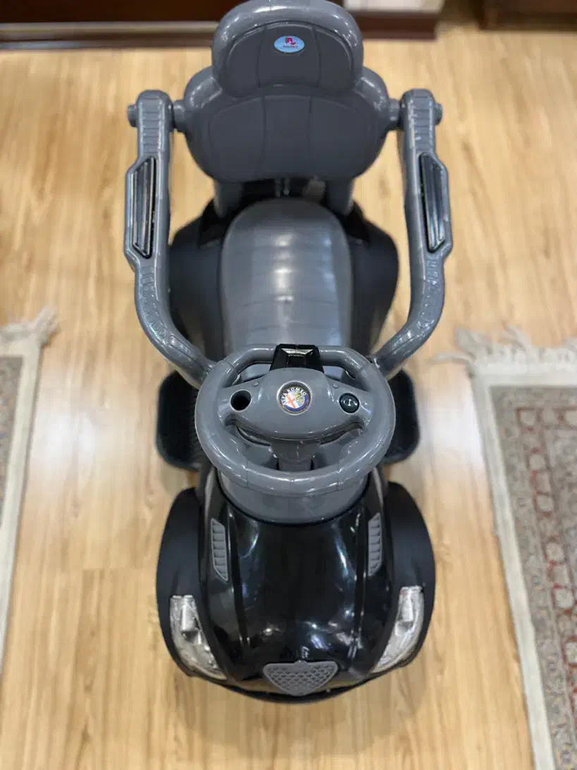 ماشین کودک|اسباب‌بازی بچه|تهران, صادقیه|دیوار