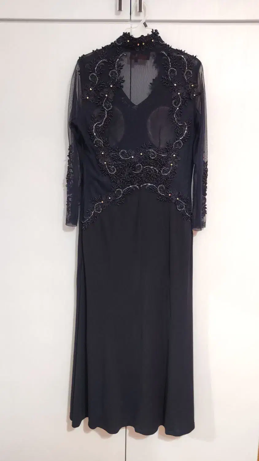 لباس مجلسی|لباس|رشت, صفاری|دیوار