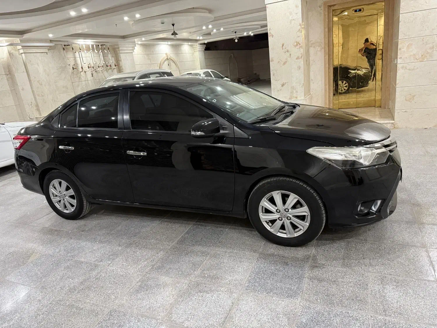 تویوتا ۲۰۱۴ بدون رنگ|خودرو سواری و وانت|کرمان, |دیوار