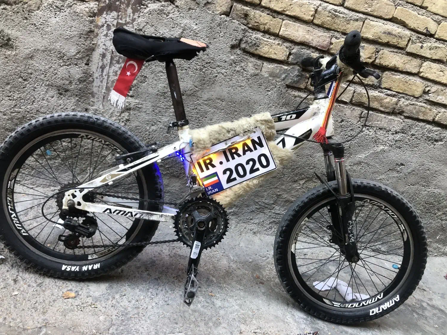 دوچرخه 20|دوچرخه، اسکیت، اسکوتر|رباط‌کریم, رباط‌کریم|دیوار