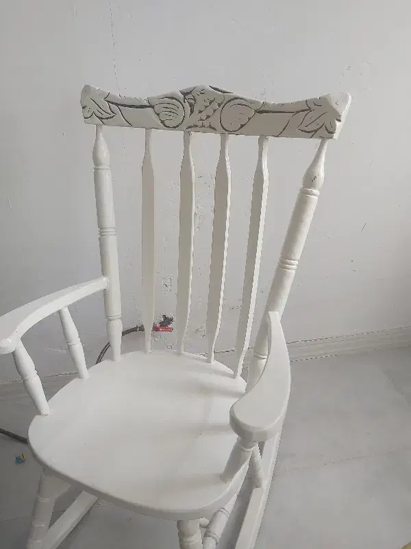 صندلی راک سفید|صندلی و نیمکت|بروجرد, |دیوار