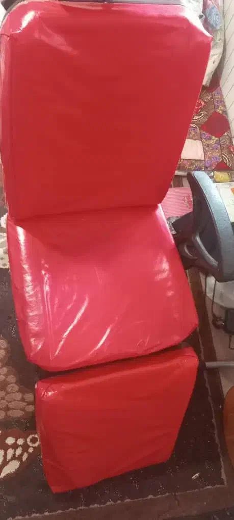 صندلی راحتی. و ناخن کاری|صندلی و نیمکت|تبریز, |دیوار