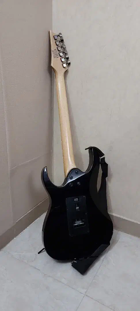 گیتار الکتریک آیبانز rg 350|گیتار، بیس، امپلیفایر|شاهین‌شهر, شهرک پردیس|دیوار