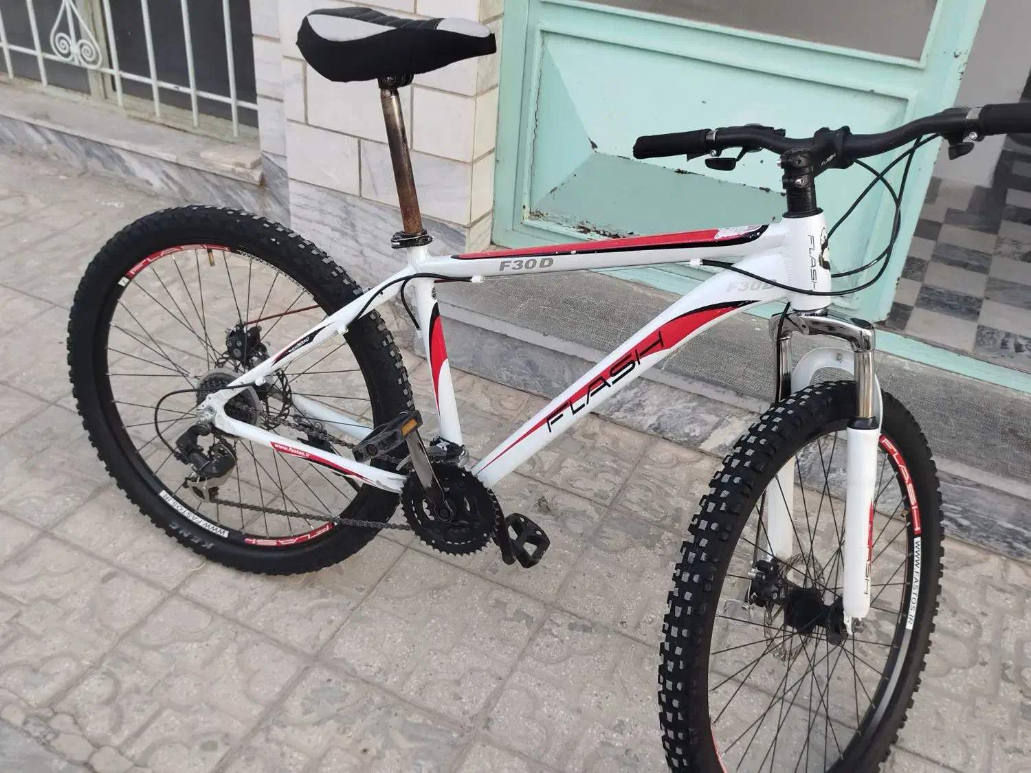 یک عدد دوچرخ فلش اف سی|دوچرخه، اسکیت، اسکوتر|کرمانشاه, |دیوار