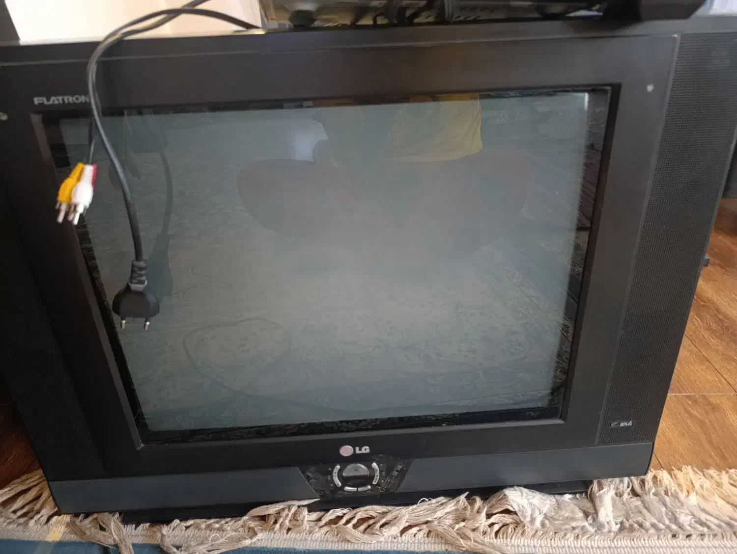 تلویزیون21 اینچ  و دستگاه دیجیتال|تلویزیون و پروژکتور|جیرفت, |دیوار