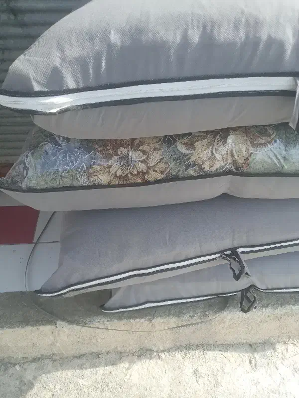 دوشک و. پتو زیزقیمت میدم اول بازار قیمت بگیر|تشک تختخواب|دهدشت, |دیوار