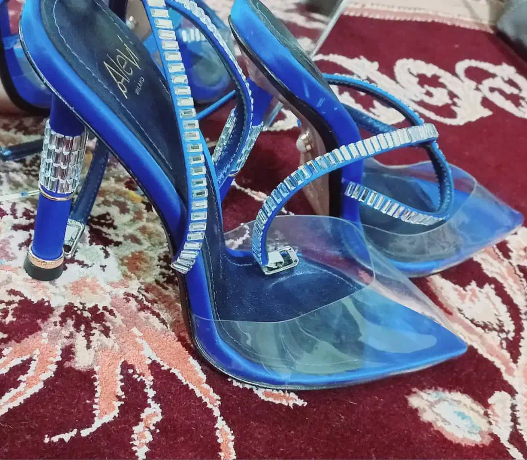 کفش|کیف، کفش، کمربند|زابل, |دیوار