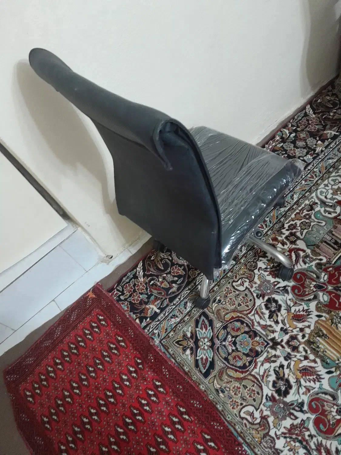 صندلی|صندلی و نیمکت|تهران, خاک سفید|دیوار