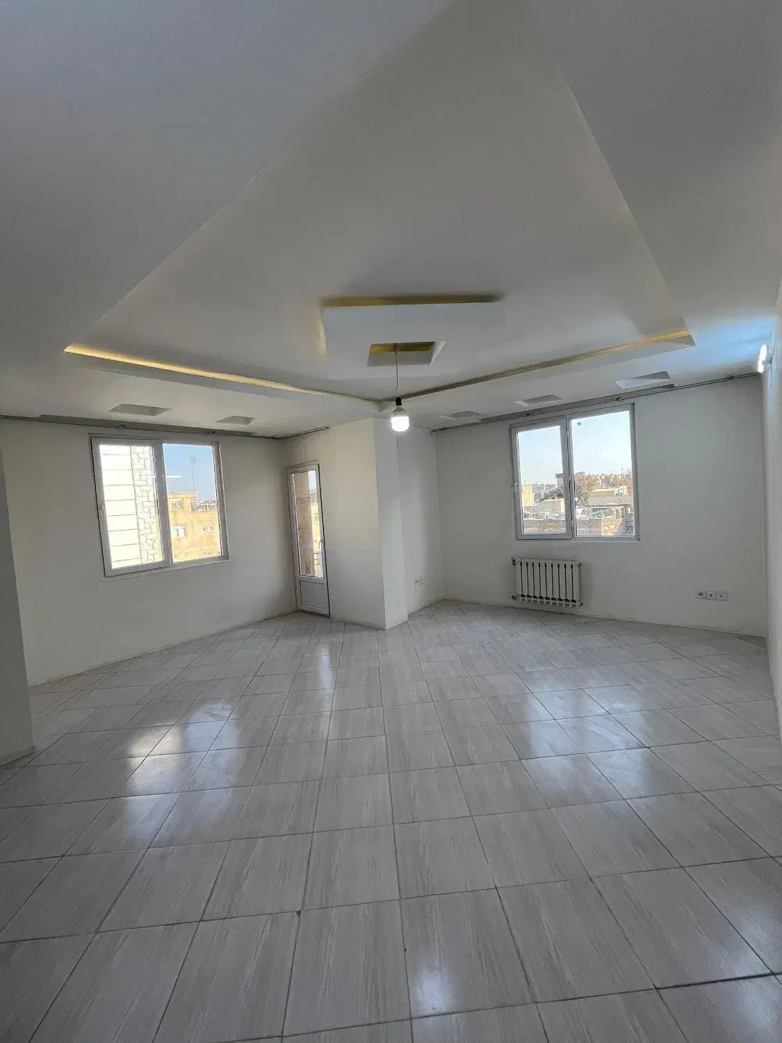 رهن کامل آپارتمان۲ خواب چهاراه نادری|اجارهٔ آپارتمان|قزوین, |دیوار