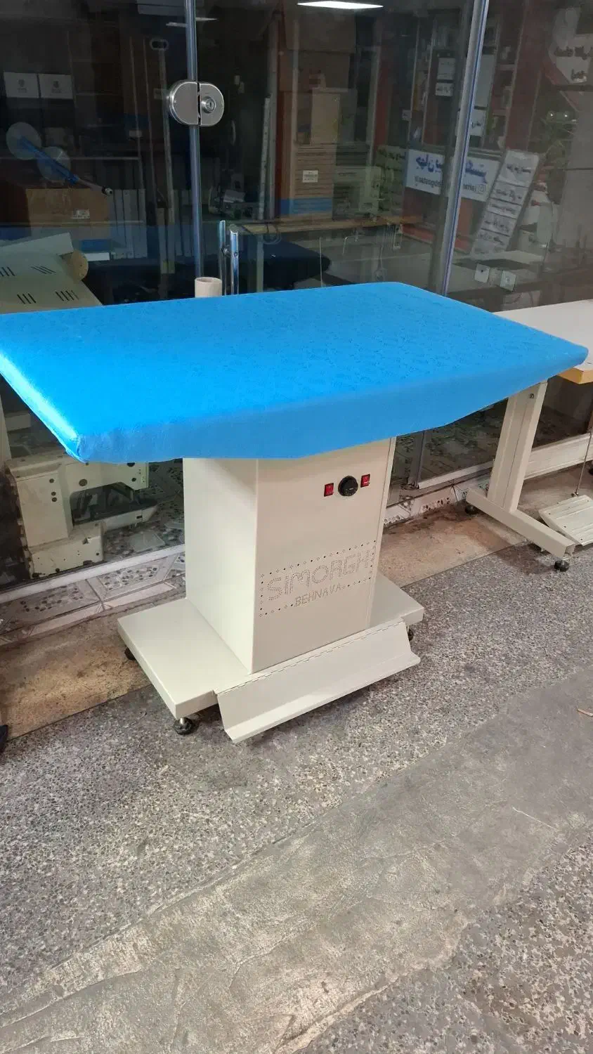 فروشگاه عسکری میز مکش خیاطی اتو چرخ|اتو و لوازم اتو|رشت, بازار|دیوار