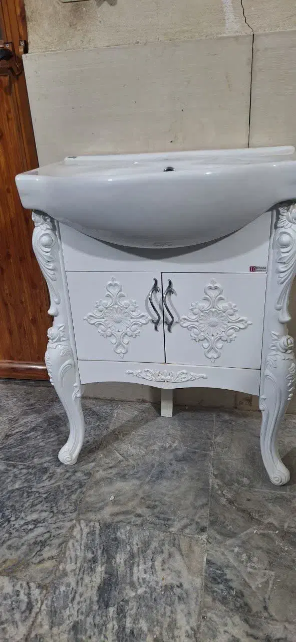 روشویی سرامیک زیبا|لوازم سرویس بهداشتی|بروجرد, |دیوار